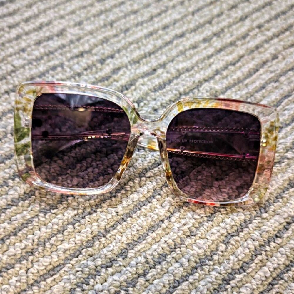 Women’s Square Sunglasses Multicolor Tortoise Plastic Frame Gray Tinted Lenses